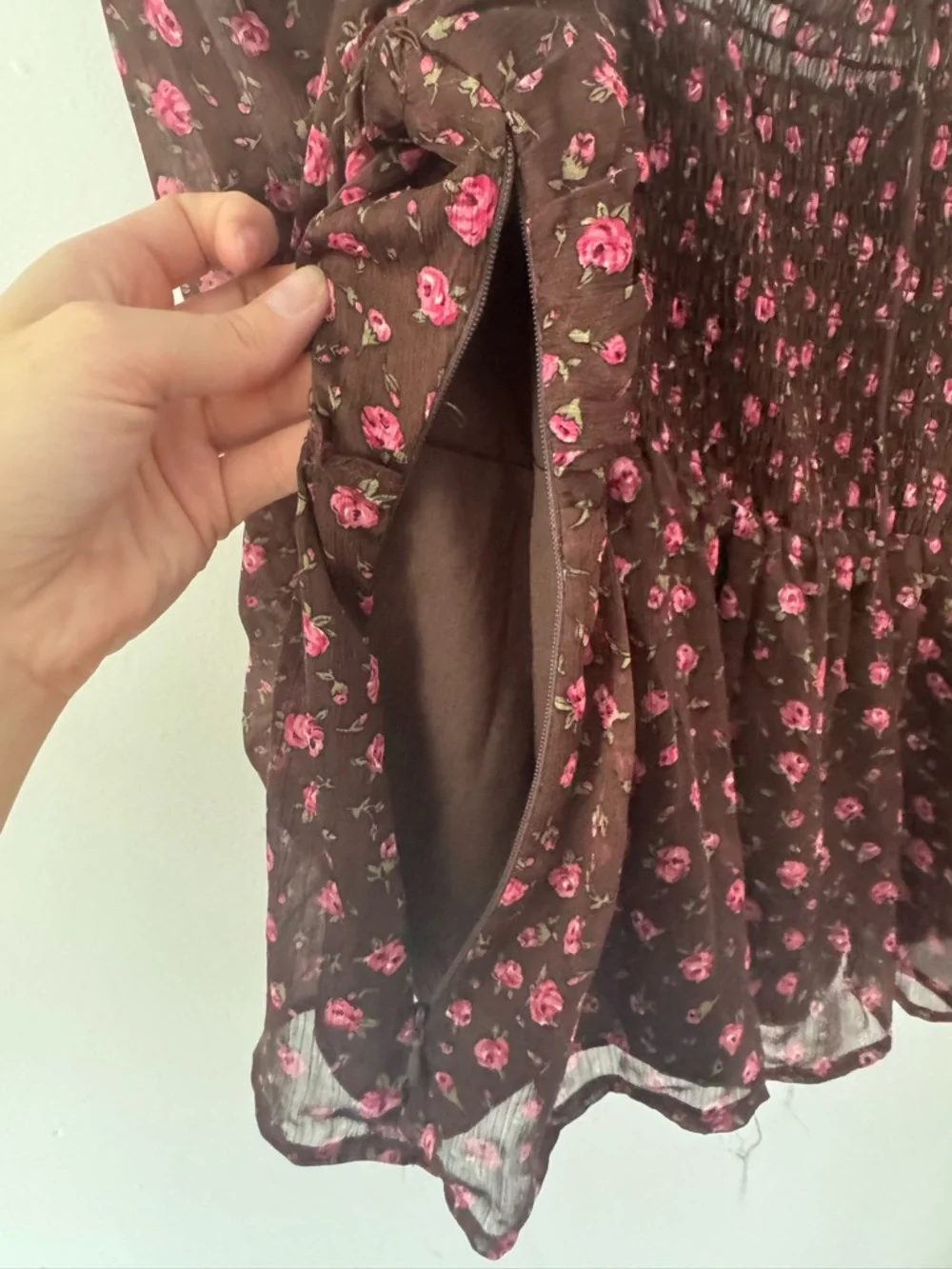 ASTR Floral Peasant Blouse in Brown with Pink Roses Medium